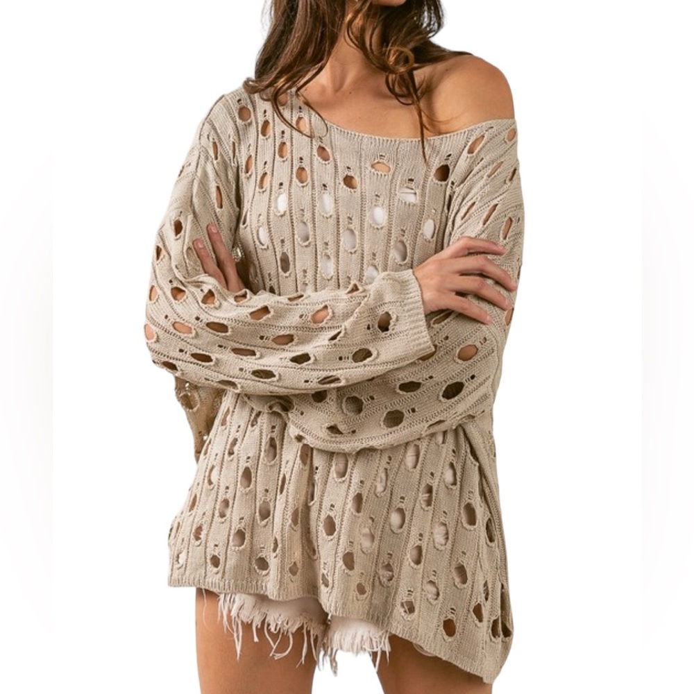 236. Women’s Oatmeal Holey Sweater NWT